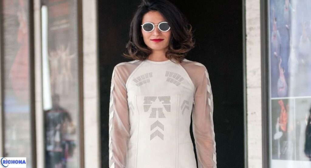 elena-moussa-age-height-husband-career-and-net-worth-2025 (4) Discover Elena Moussa, a Russian-American fashion stylist, model, and wife of Greg Gutfeld, known for her elegance and success.