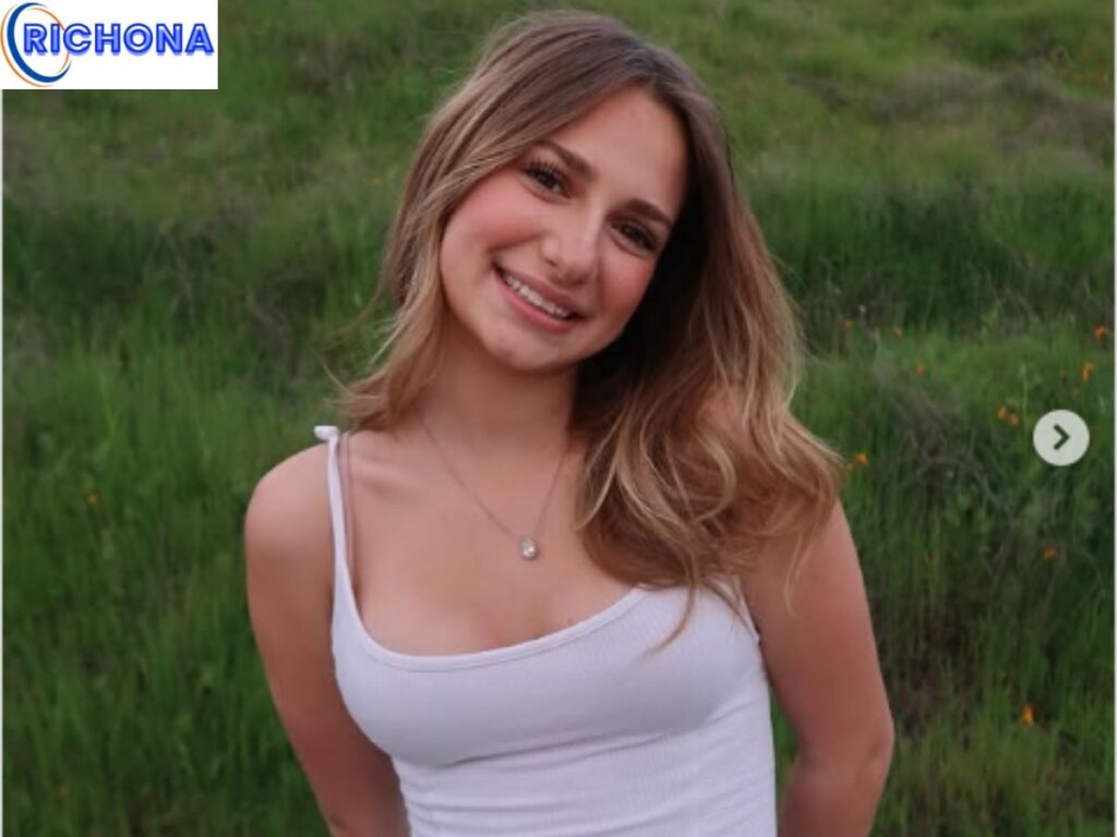 jiji-wonder-–-age-bio-height-weight-boyfriend-family-and-net-worth (3) Discover Jiji Wonder, the Lebanese-American teen YouTuber known for pranks, vlogs, and her vibrant social media life.