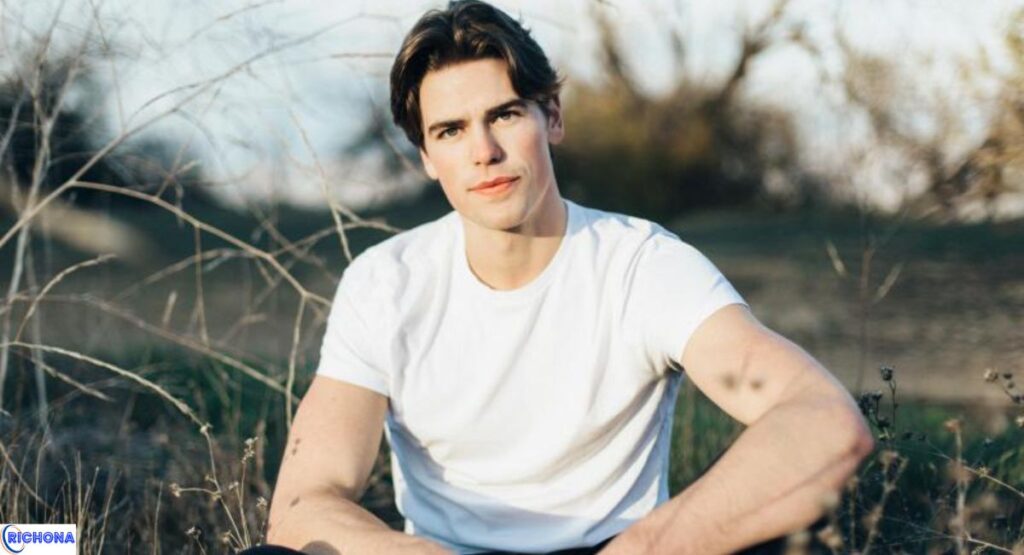 patrick-luwis-net-worth-2025–-age-bio-height-weight (3) Patrick Luwis, American actor from Washington D.C., known for Netflix roles and rising fame in 2025.