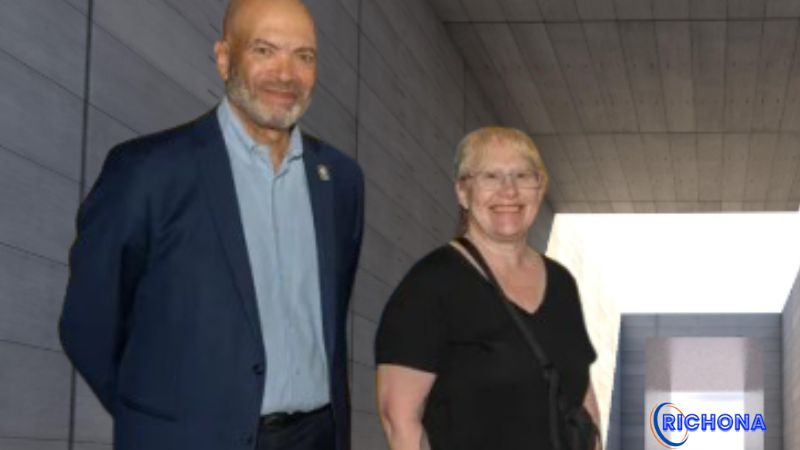 Amy Carter, former First Daughter of the United States, photographed during a public appearance
Amy Carter Net Worth